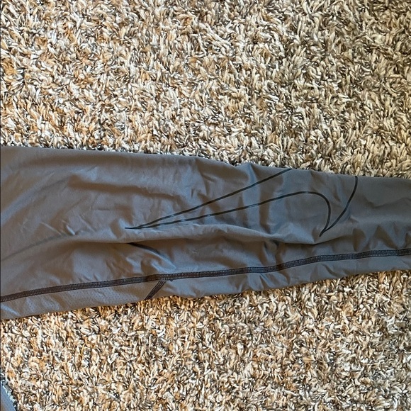 Nike Charcoal Long Sleeve Top - Picture 2 of 3